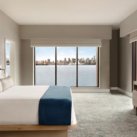 Seaside Hotel Норт Ванкувър Екстериор снимка