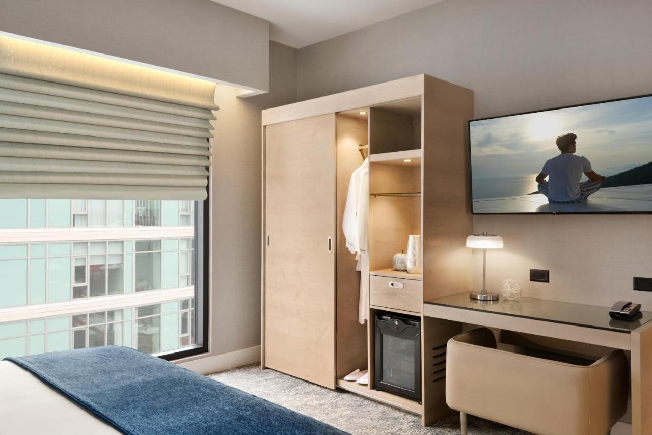 Seaside Hotel Норт Ванкувър Екстериор снимка
