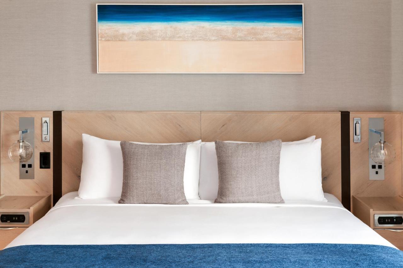 Seaside Hotel Норт Ванкувър Екстериор снимка